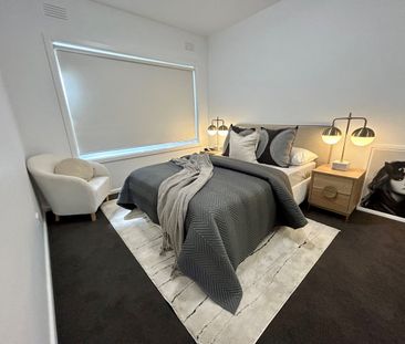 Renovated and secure - Photo 3