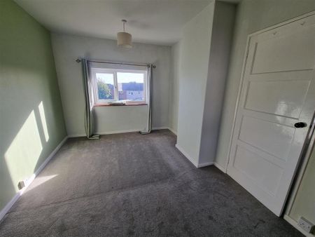 3 bedroom end of terrace house to rent - Photo 5