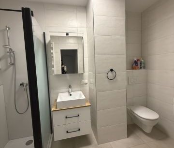 Entzückende Singlewohnung mit verglaster Loggia, Lift und fixem Par... - Photo 6