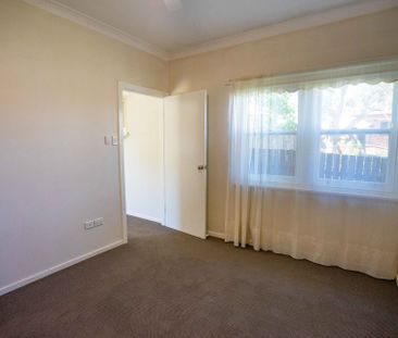 Cozy One Bedroom Home - Photo 2