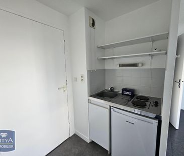 Location Appartement 1 pièce 17m² POITIERS 86000 - Photo 2