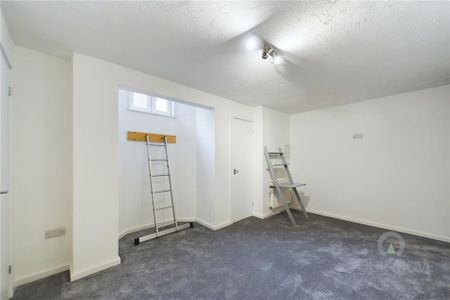 4 bedroom terraced house to rent - Photo 5