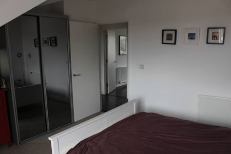 2 Bed Flat, Baldwin Court, NW11 - Photo 4