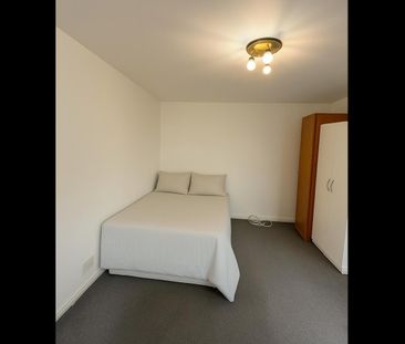 Room in a Shared House, Burgos Grove, SE10 - Photo 6