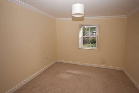 West Hill Place, West Hill, Oxted, RH8 - Photo 2