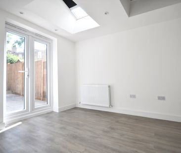 One Bedroom Flat to rent in London - Photo 2