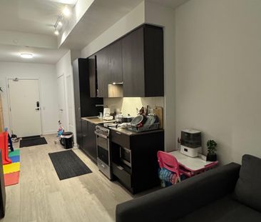 For Lease - 3900 Confederation Parkway Unit# 5411, Mississauga, Ont... - Photo 3