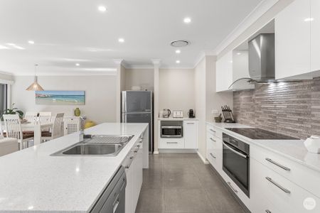 3a Shelby Close, Anna Bay NSW 2316 - House For Rent | Domain - Photo 2