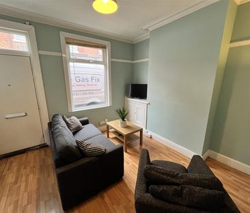 Burley Lodge Terrace, Hyde Park, LS6 1QD, Leeds - Photo 6