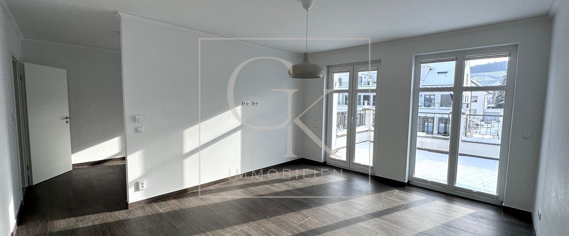 Stilvolle 4,5-Zimmer-Wohnung mit 2 Terrassen & 2 Stellplätzen - Photo 1