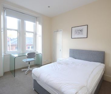 2 bedroom flat to rent - Photo 6