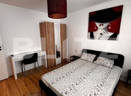 Apartament cu 2 camere, 1 Mai Insula - Fotografie 5