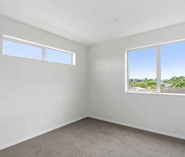 Brand New 3 Bedrooms - Photo 3