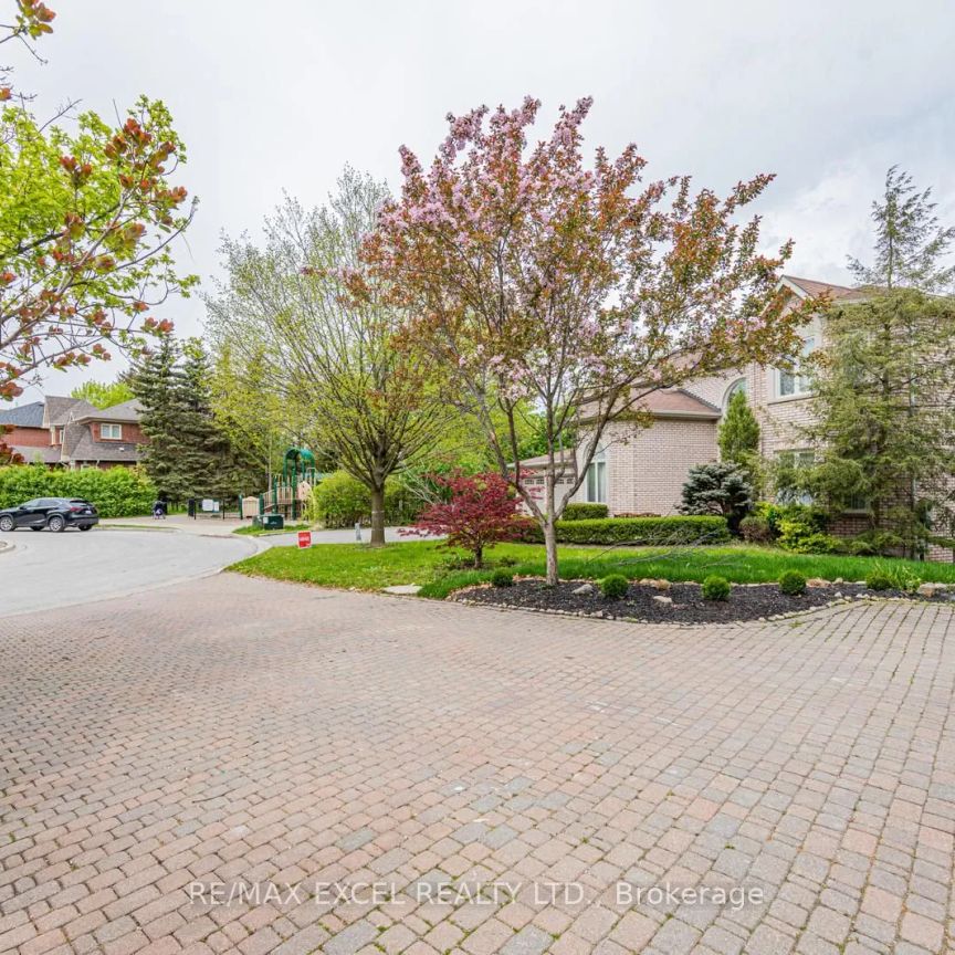 Detached Home For Lease | N9256054 - Photo 1