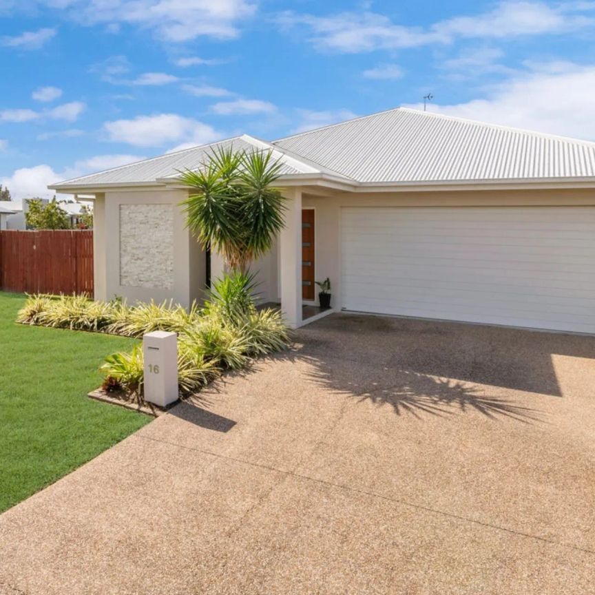 PERFECTION IN BURDELL - Photo 1