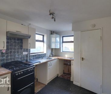 3 bedroom semi-detached house to rent - Photo 6
