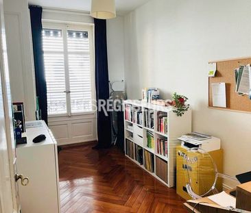 Bel appartement situé dans un quartier animé - Photo 1