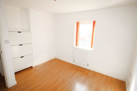 Pasadena Avenue, Warrington - Photo 5