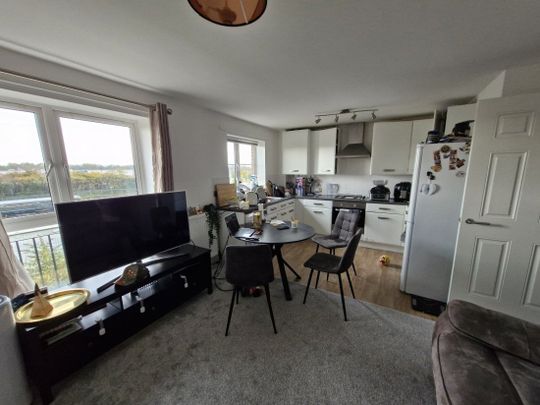 Peterborough - Photo 1