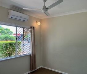 TWO BEDROOM WITH AIR CONDITIONING - Photo 3