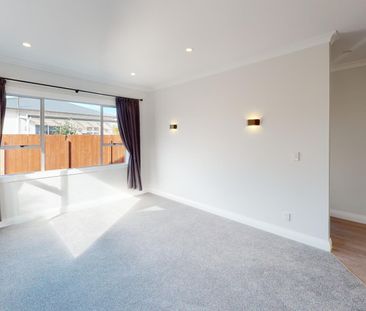 West End - 3 Bedrooms - Photo 1