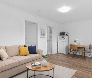 Smart, Low-Maintenance Living in a Prime Carnegie Location - Photo 3