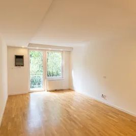 Helle 3 Zimmer-Wohnung mit Balkon in ruhiger Seitengasse Nähe U4 Braunschweiggasse - Foto 1
