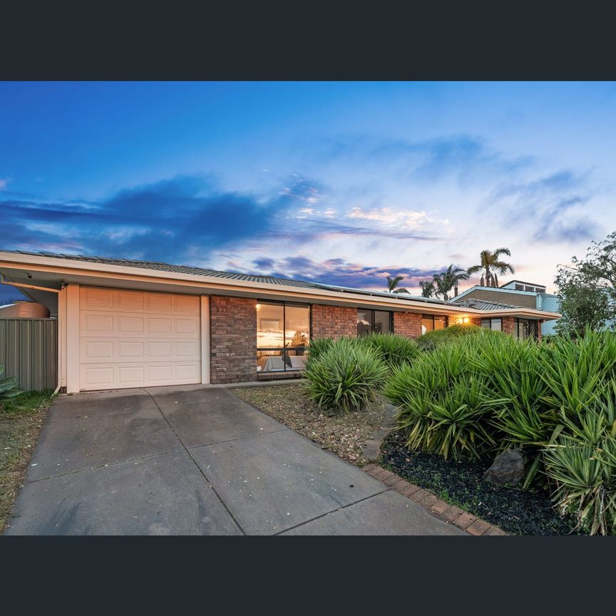 17 Olivier Tce, Hallett Cove, SA 5158 - Photo 1