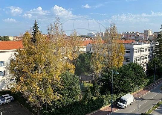 Apartamento T2 em Lisboa