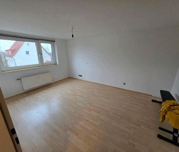 Helle 2,5 Zimmer Dachgeschosswohnung - Photo 3