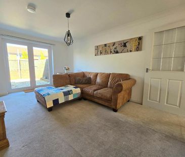 2 bedroom end of terrace house to rent - Photo 2