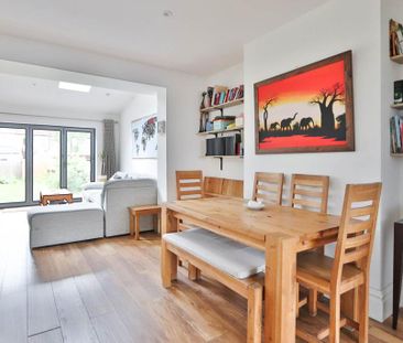 3 bedroom end of terrace house to rent - Photo 1