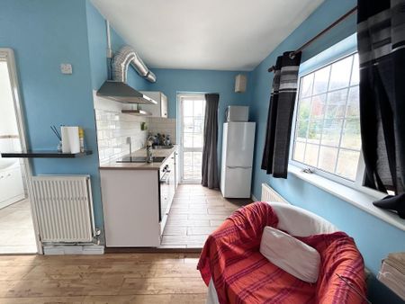 Studio to rent - Photo 5