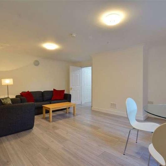 Catherine Grove, London, SE10 - Photo 1