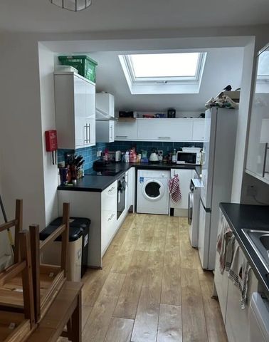 Room in a Shared House, Albert Edward Road, L7 - Photo 4