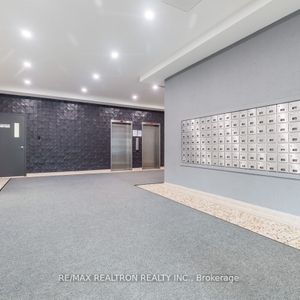 For Lease - 21 Vaughan Road Unit# 806, Toronto, Ontario - Photo 3