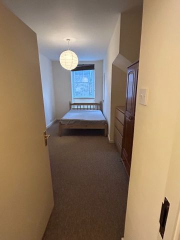 3 Bed Flat, Hotwell Road, BS8 - Photo 2