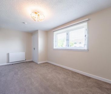 2 bedroom ground floor flat to rent - Photo 6
