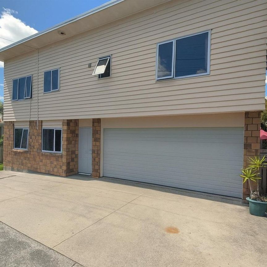 Quality Townhouse in Hamilton East - Photo 1