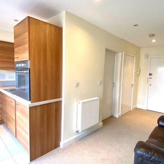 1 bedroom Flat in Tean House, Reading - Photo 1
