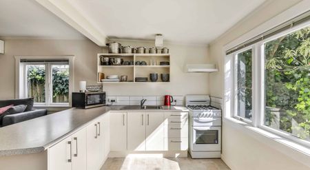 HERNE BAY CUTIE - Photo 4