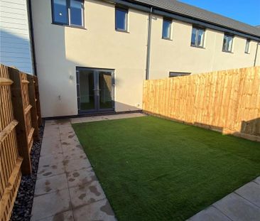3 bedroom terraced house to rent - Photo 3