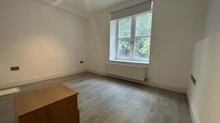 3 Bedroom Apartment To Let - Photo 5