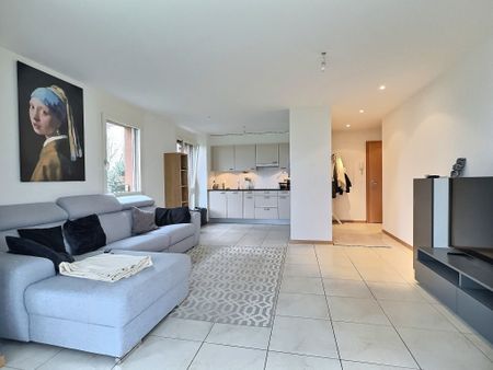 Superb 2.5-room apartment for rent on the edge of a park - Foto 2