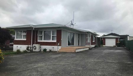 Sure To Please In A Great Location - Photo 3