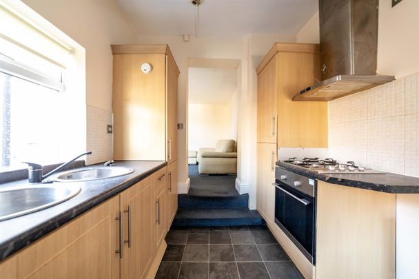 6 bed maisonette to rent in Kelvin Grove, Newcastle Upon Tyne, NE2 - Photo 1