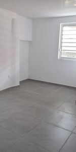Location Appartement 2 pièces 38m² CAYENNE 97300 - Photo 4