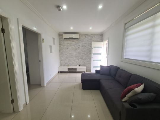 Modern 2-Bedroom Granny Flat with Utilities Included - Fully Furnished Option! - Photo 1