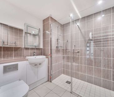 Over 60's only - Well presented one bedroom apartment in the heart ... - Photo 6