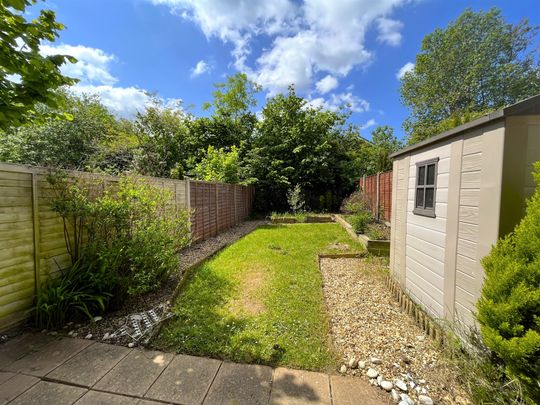 3 bedroom semi-detached house to rent - Photo 1